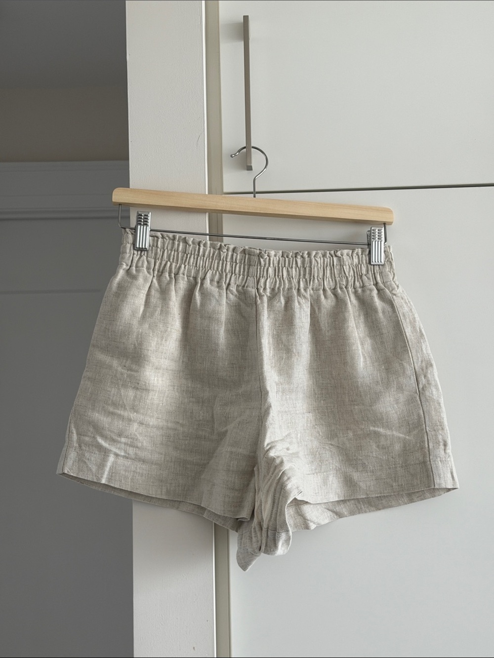 Mila Linen Short - Size Small - Picture 7 of 11